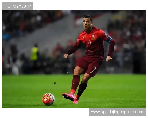 C罗的传奇人生与足球巅峰之路如何塑造世界顶级球星