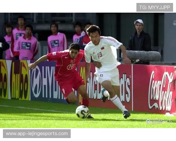 中国足球帅气球星领衔崛起展现无限潜力带领球队走向世界舞台