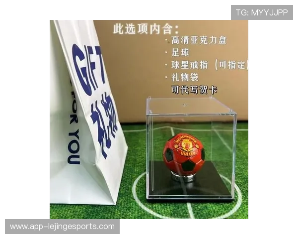 哪里可以买到足球球星卡C罗的收藏品和周边商品