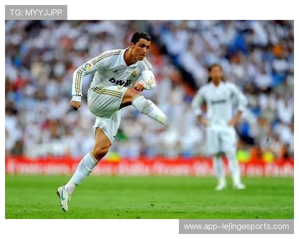 足球场上的拼搏之王：那些为胜利不懈奋斗的最努力球星